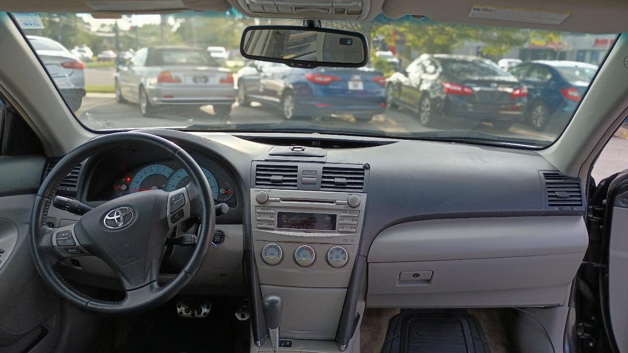 Toyota Camry SE 2011