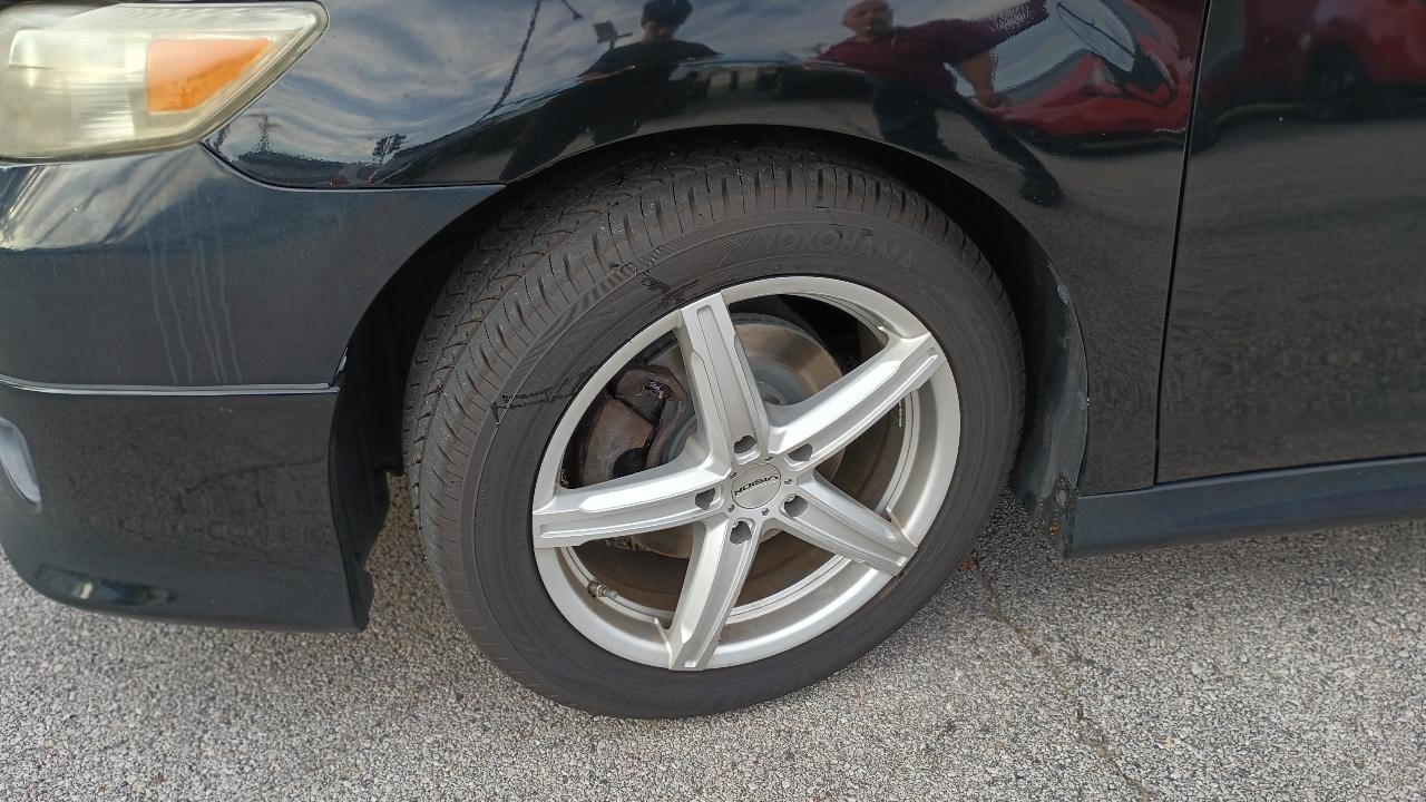 Toyota Camry SE 2011