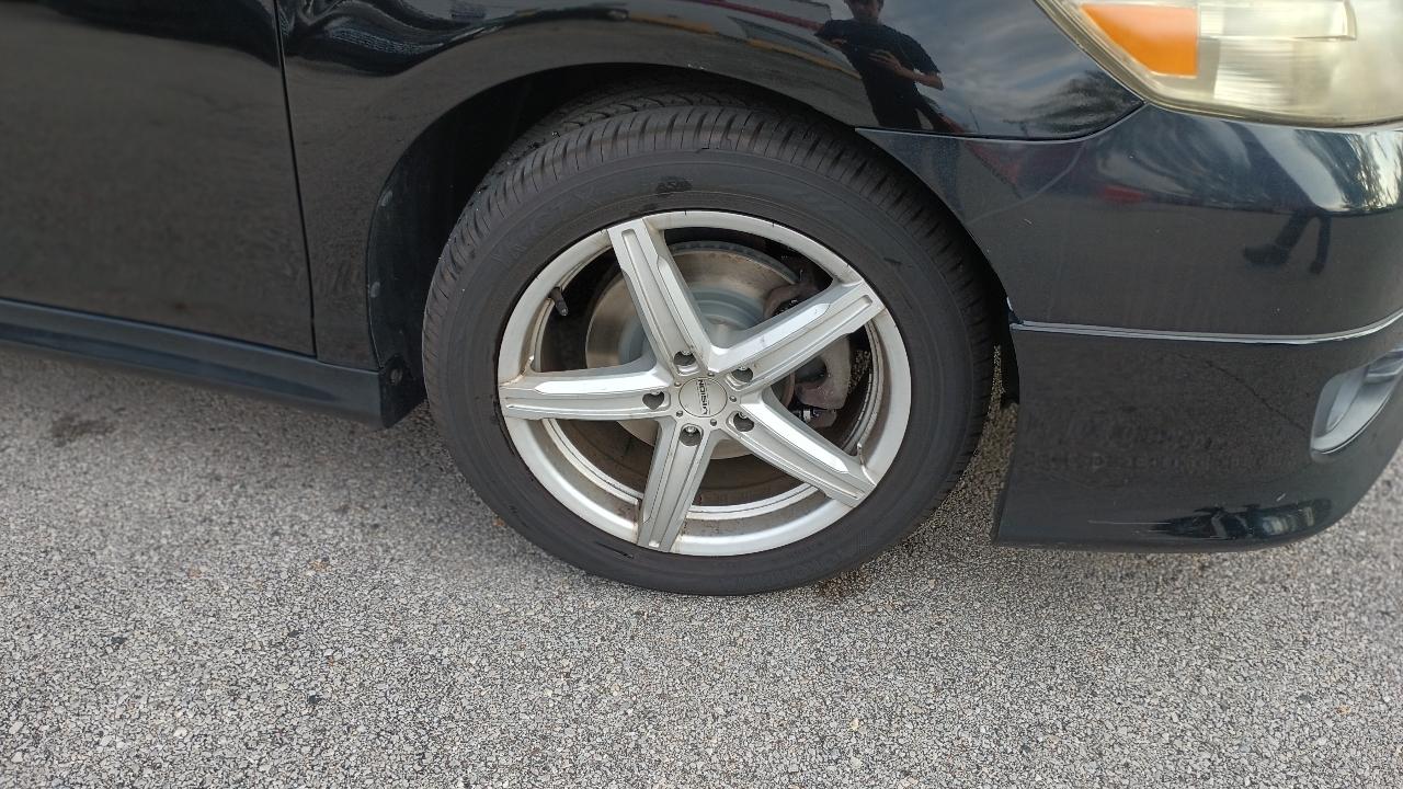Toyota Camry SE 2011