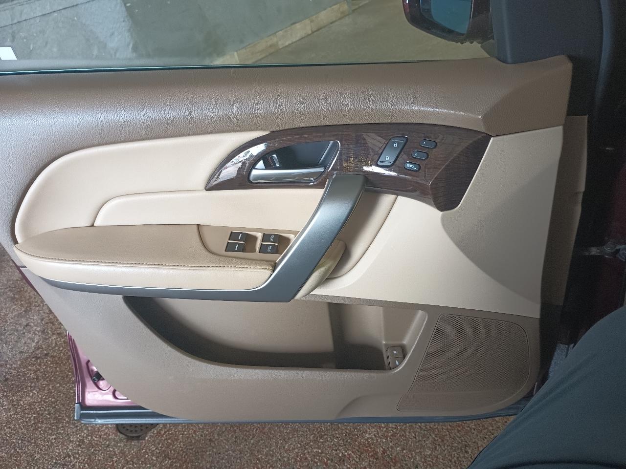 Acura MDX 6-Spd AT w/Tech Package 2013