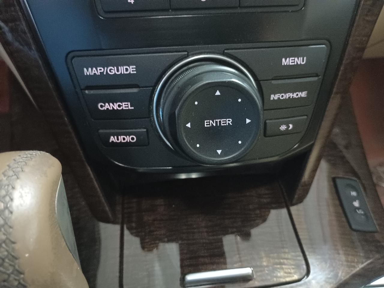 Acura MDX 6-Spd AT w/Tech Package 2013