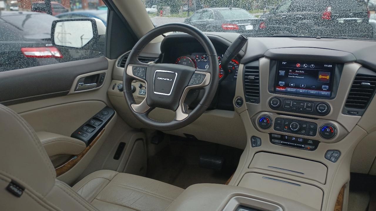 GMC Yukon Denali 4WD 2015