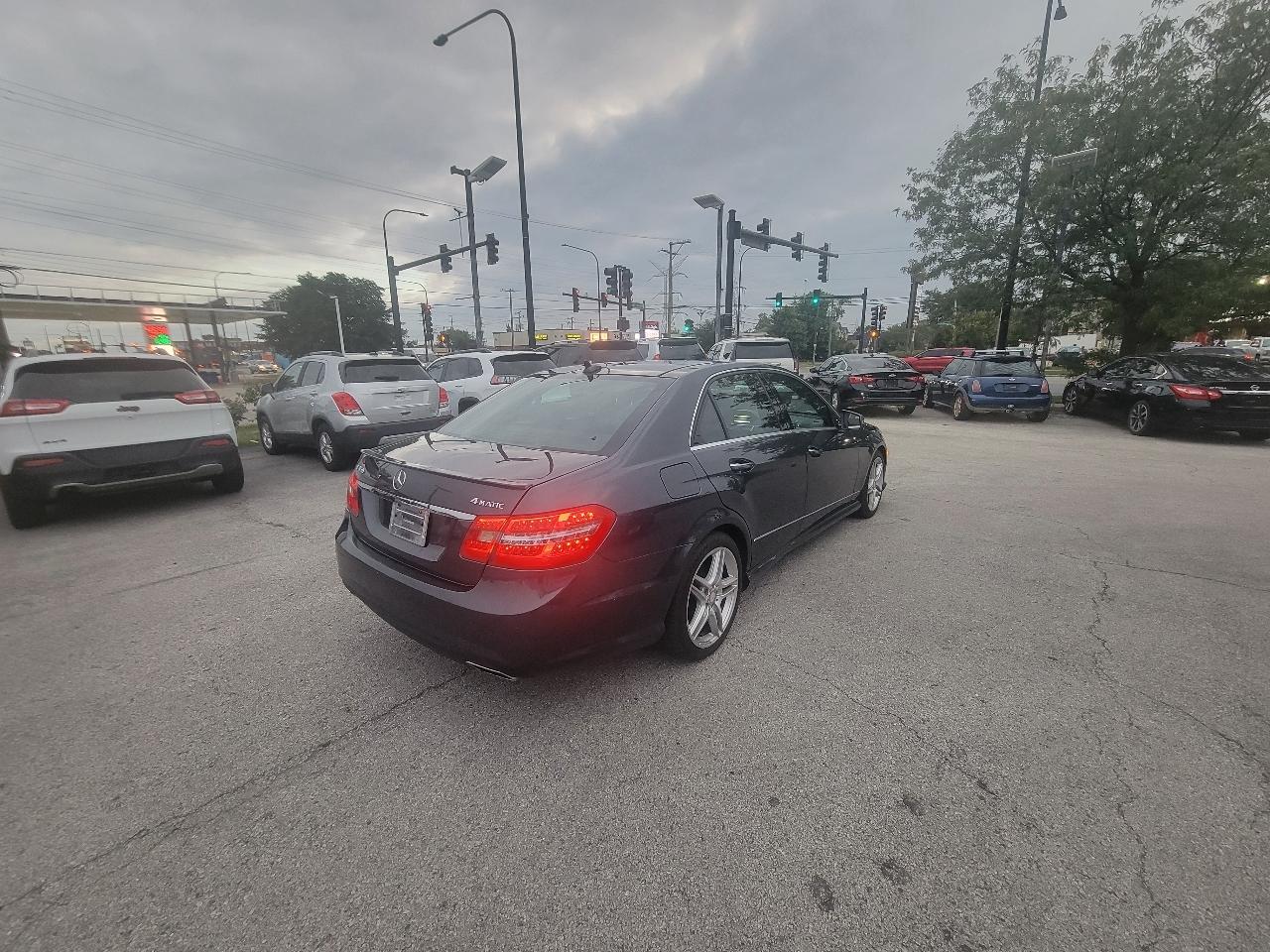 Mercedes-Benz E-Class E350 Sedan 4MATIC 2011