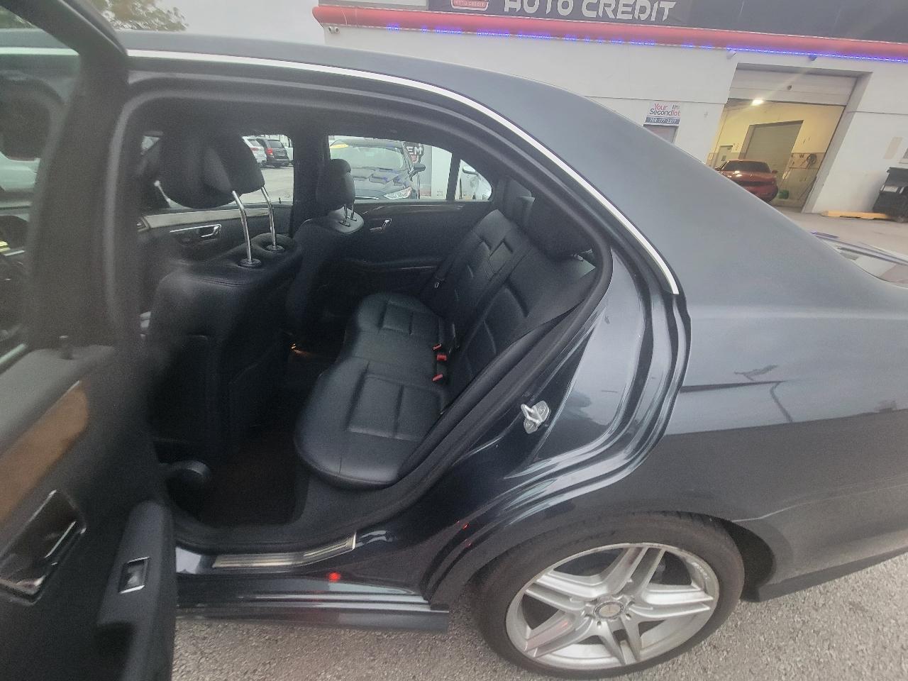 Mercedes-Benz E-Class E350 Sedan 4MATIC 2011