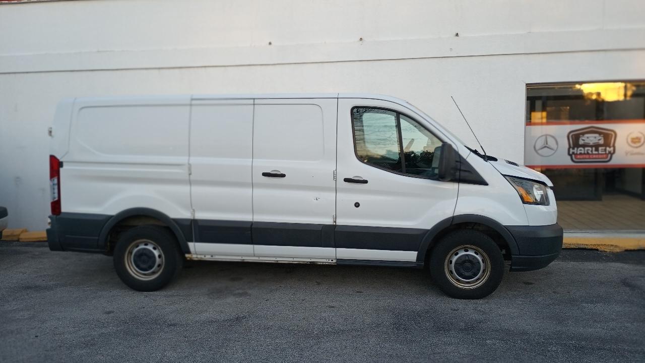 Ford Transit T-150 2016