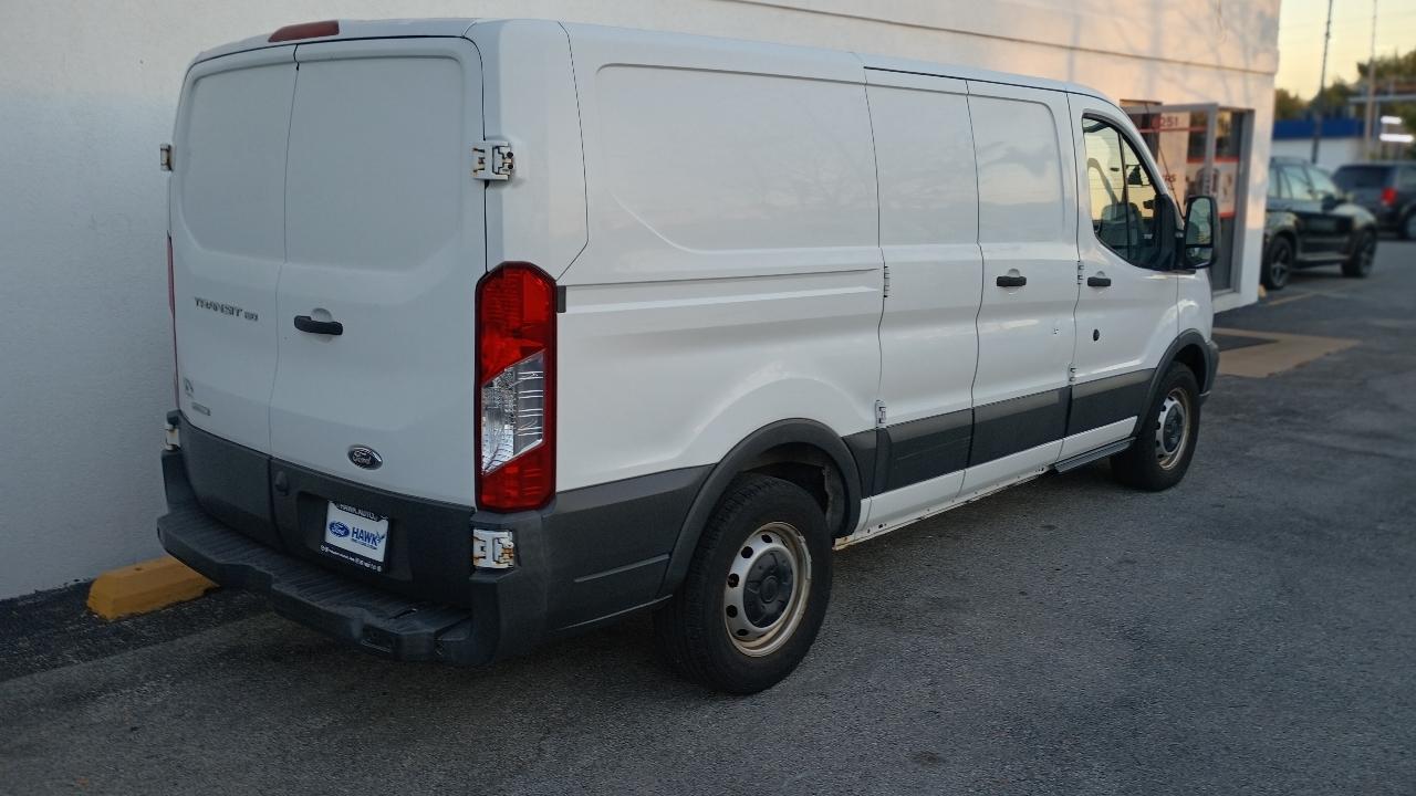 Ford Transit T-150 2016