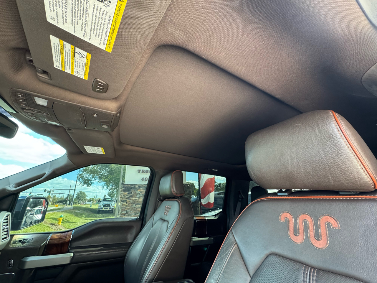 Ford F-150 King Ranch 4WD SuperCrew 5.5' Box 2017 Ford F-150 King Ranch 4WD SuperCrew 5.5' Box 2017