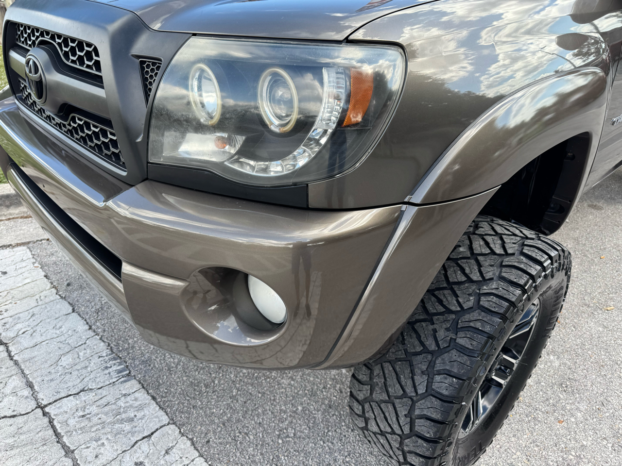 2011 Toyota Tacoma V6 PreRunner photo 6