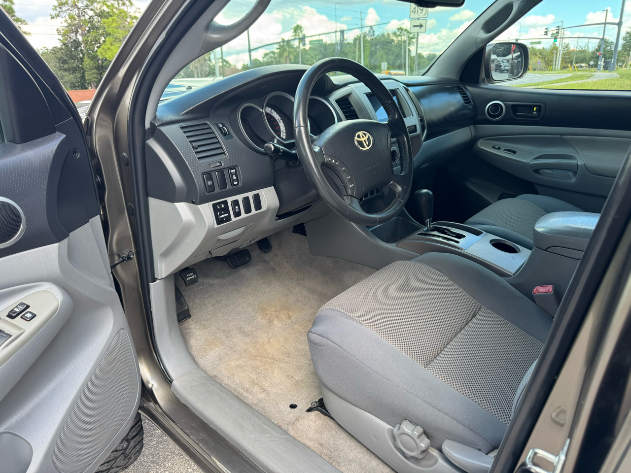 2011 Toyota Tacoma V6 PreRunner photo 11