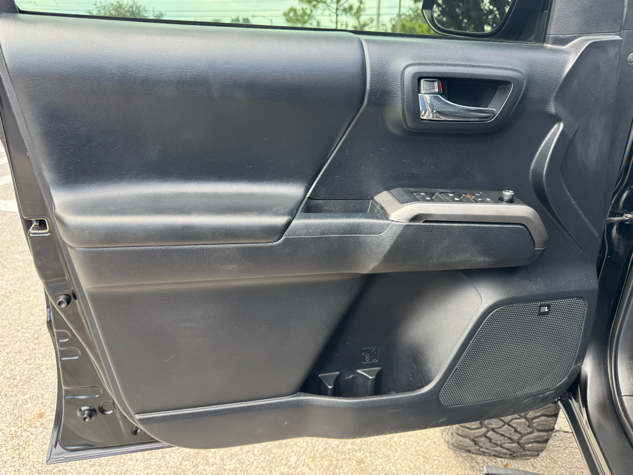 2018 Toyota Tacoma TRD Double Cab V6 4x4 photo 26
