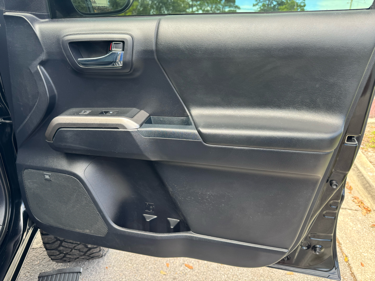 2018 Toyota Tacoma TRD Double Cab V6 4x4 photo 27