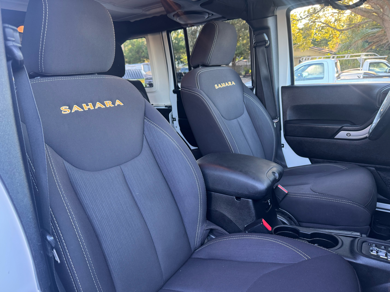 Jeep Wrangler Unlimited 4WD 4dr Sahara 2014 Jeep Wrangler Unlimited 4WD 4dr Sahara 2014