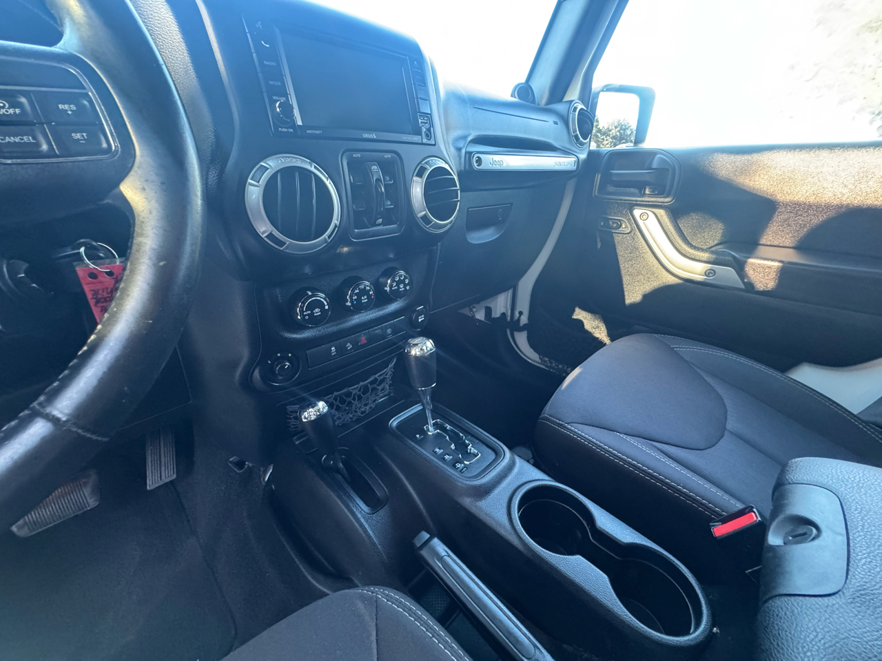Jeep Wrangler Unlimited 4WD 4dr Sahara 2014 Jeep Wrangler Unlimited 4WD 4dr Sahara 2014