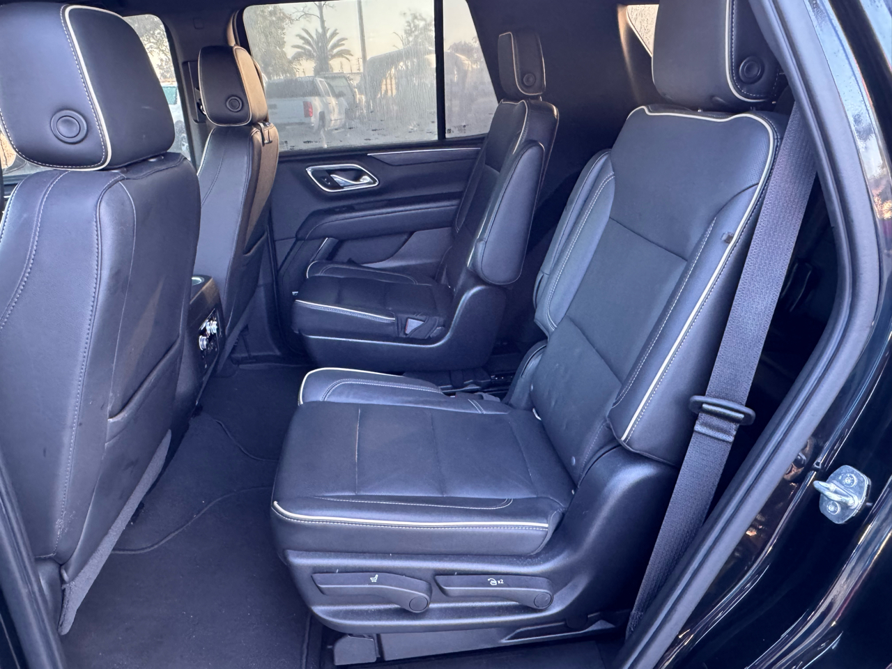 2021 Gmc Yukon SLT photo 3