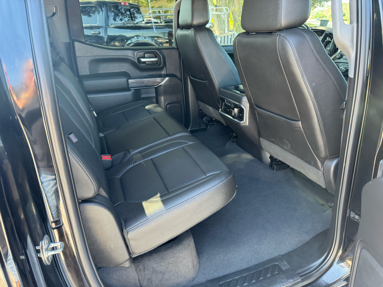 Chevrolet Silverado 1500 4WD Crew Cab 147" LTZ 2019