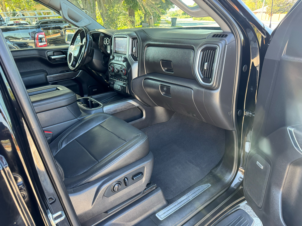 Chevrolet Silverado 1500 4WD Crew Cab 147" LTZ 2019