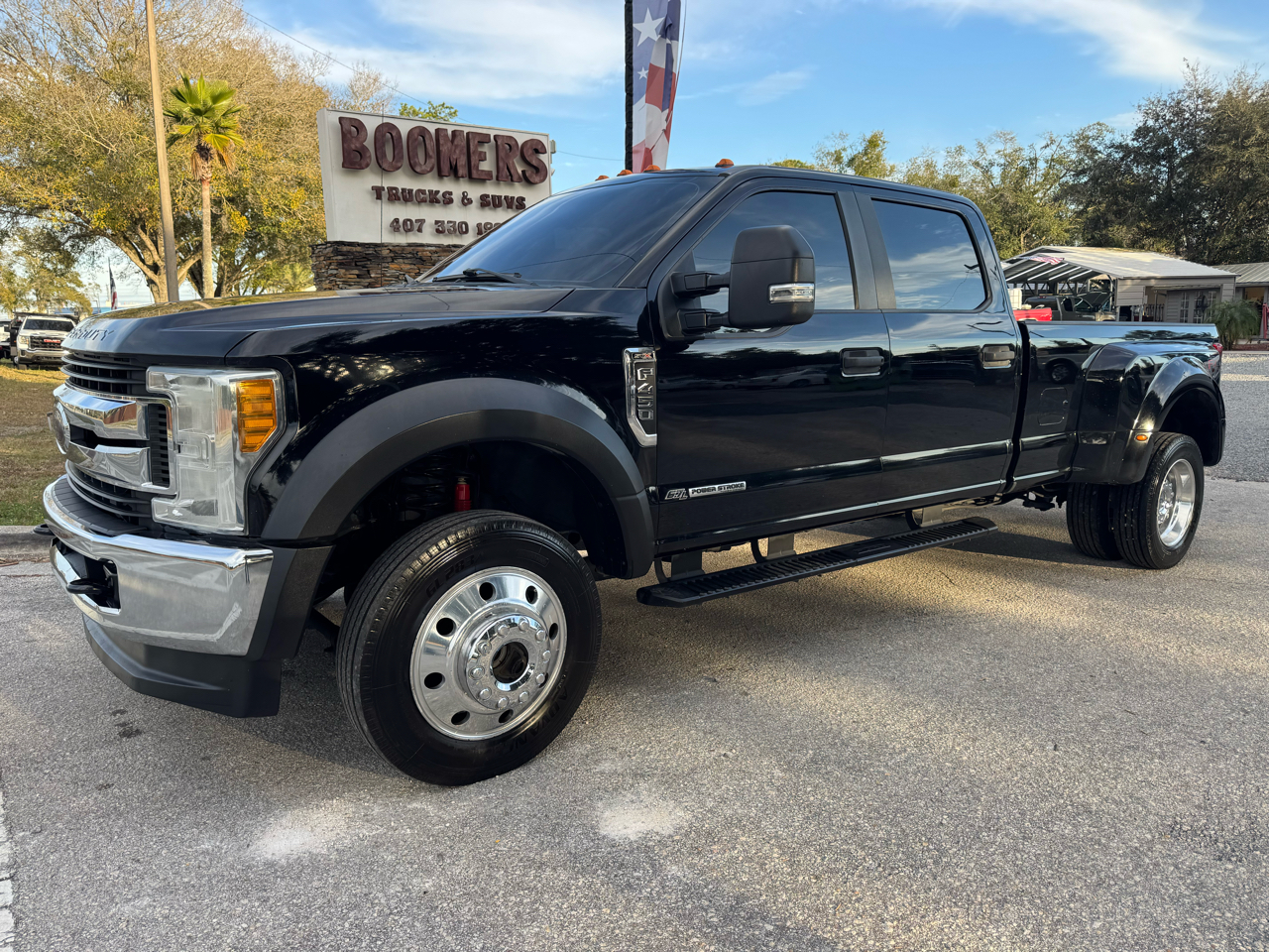 2017 Ford Super Duty F-450 DRW XLT 4WD Crew Cab 8' Box