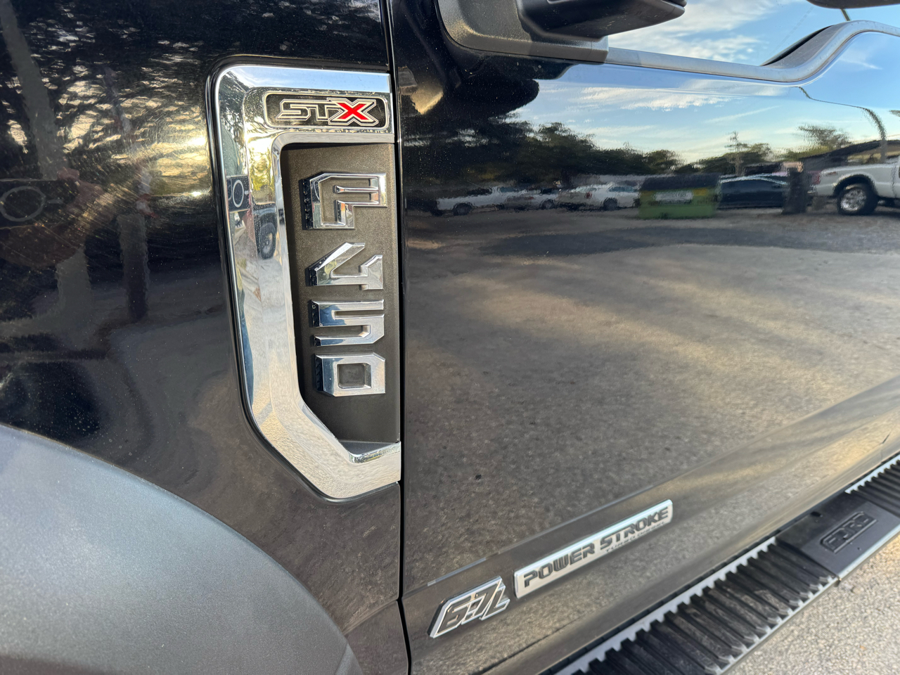 Ford Super Duty F-450 DRW XLT 4WD Crew Cab 8' Box 2017