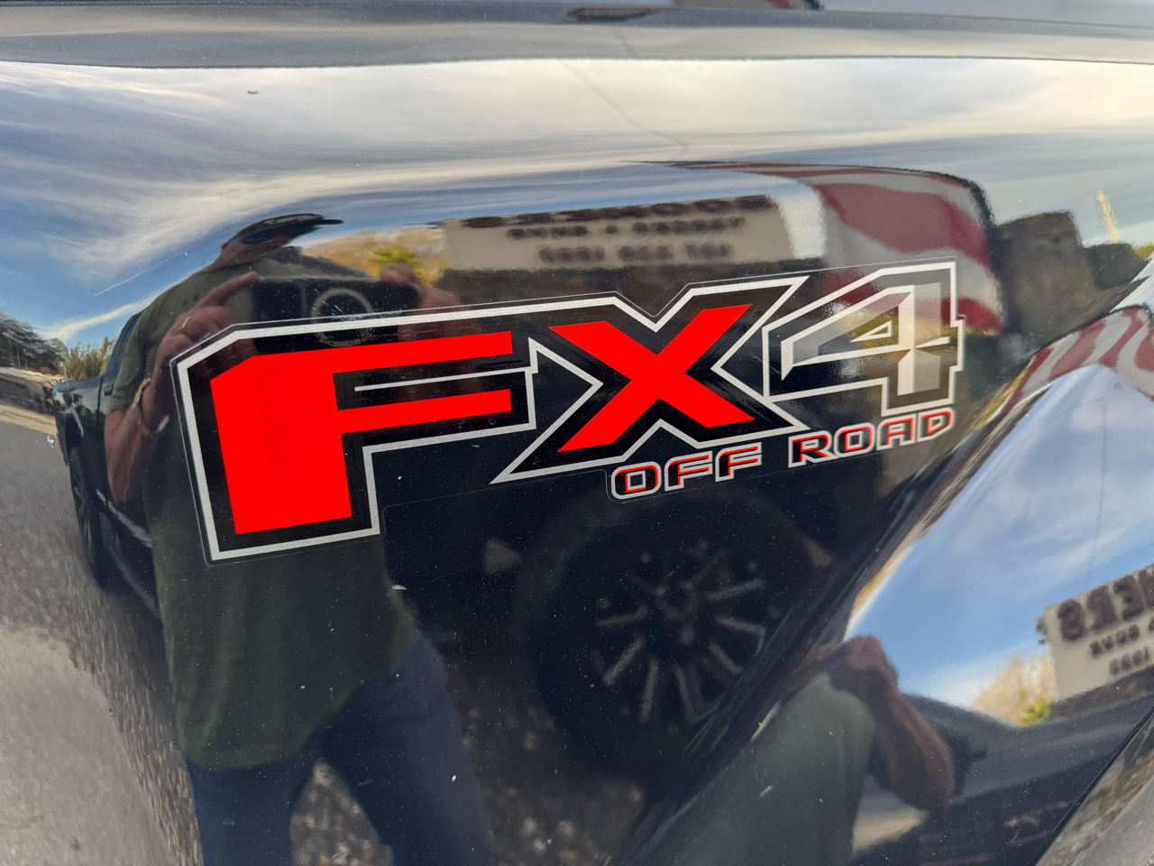 Ford Super Duty F-450 DRW XLT 4WD Crew Cab 8' Box 2017