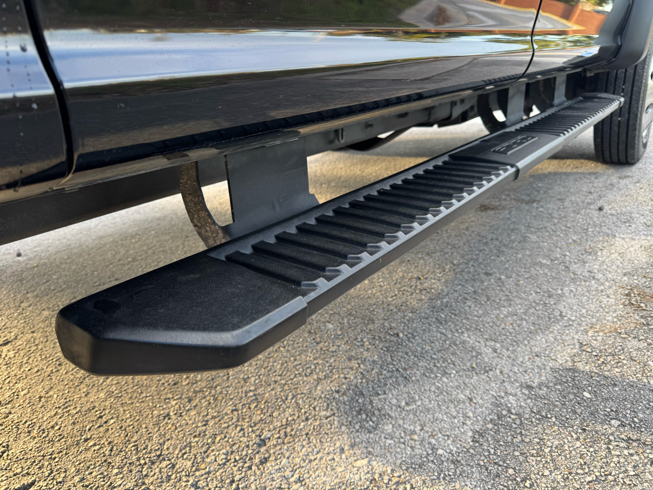 Ford Super Duty F-450 DRW XLT 4WD Crew Cab 8' Box 2017