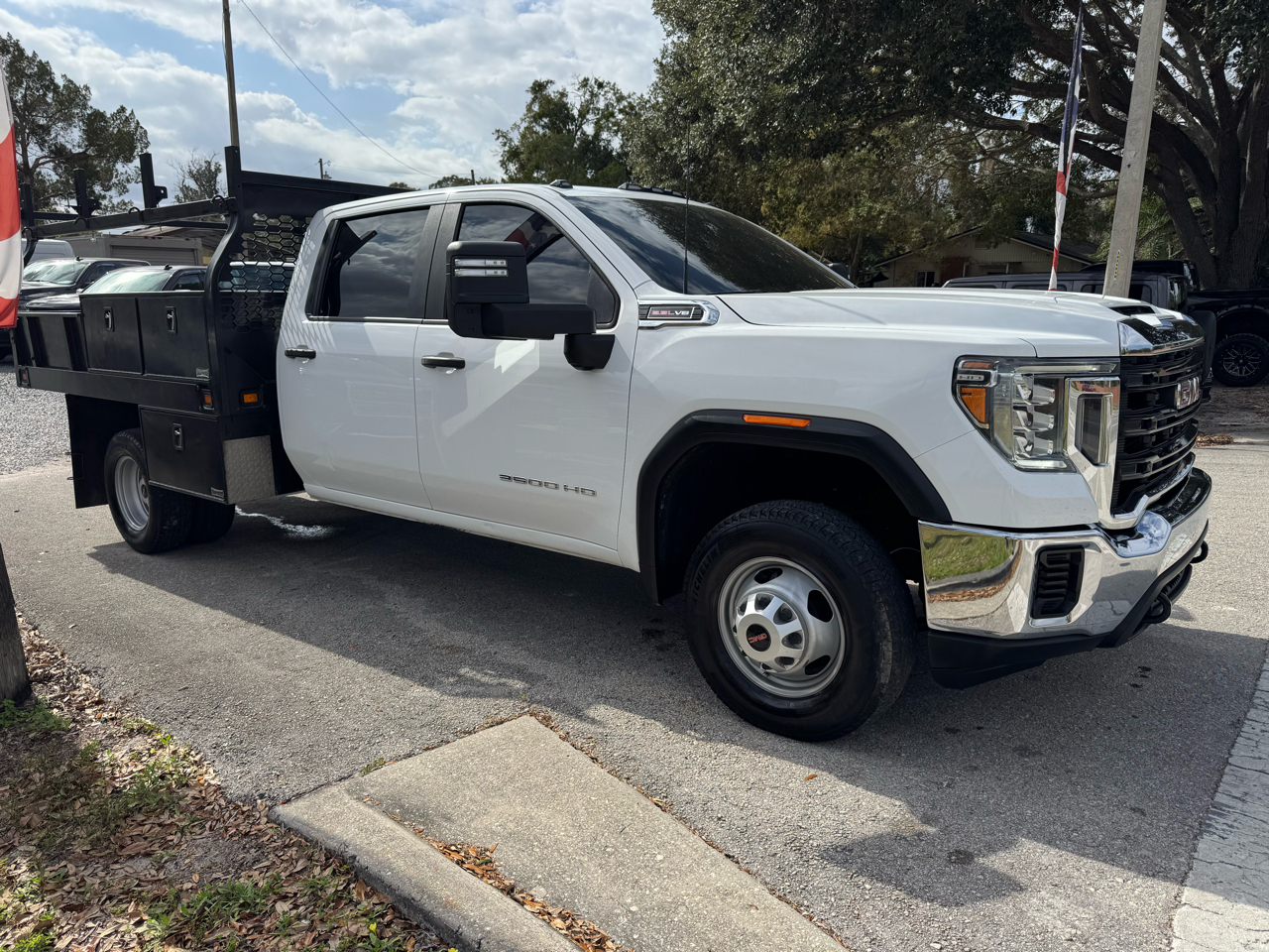 GMC Sierra 3500HD CC 2WD Crew Cab 177" WB, 60" CA 2021