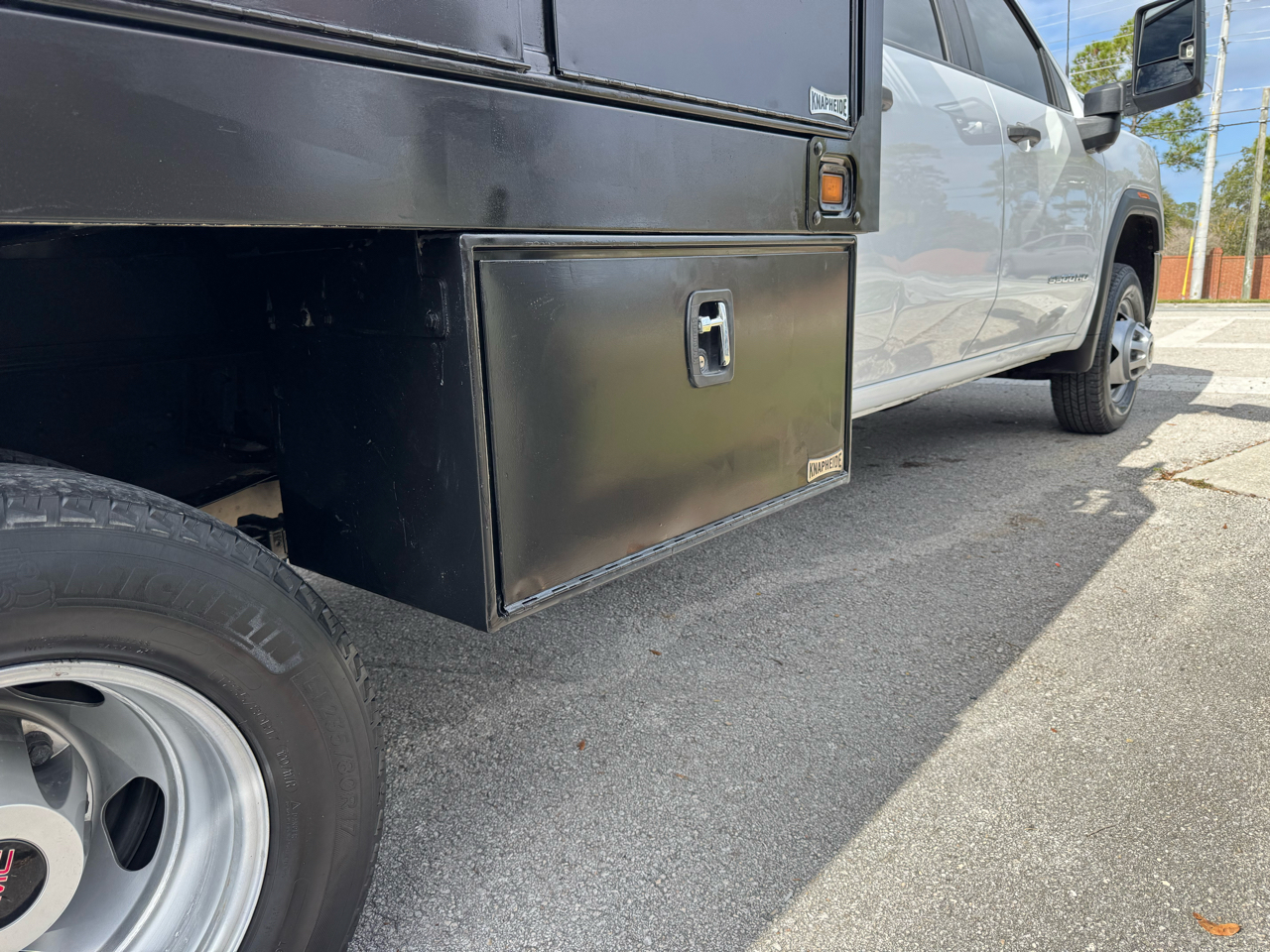 GMC Sierra 3500HD CC 2WD Crew Cab 177" WB, 60" CA 2021