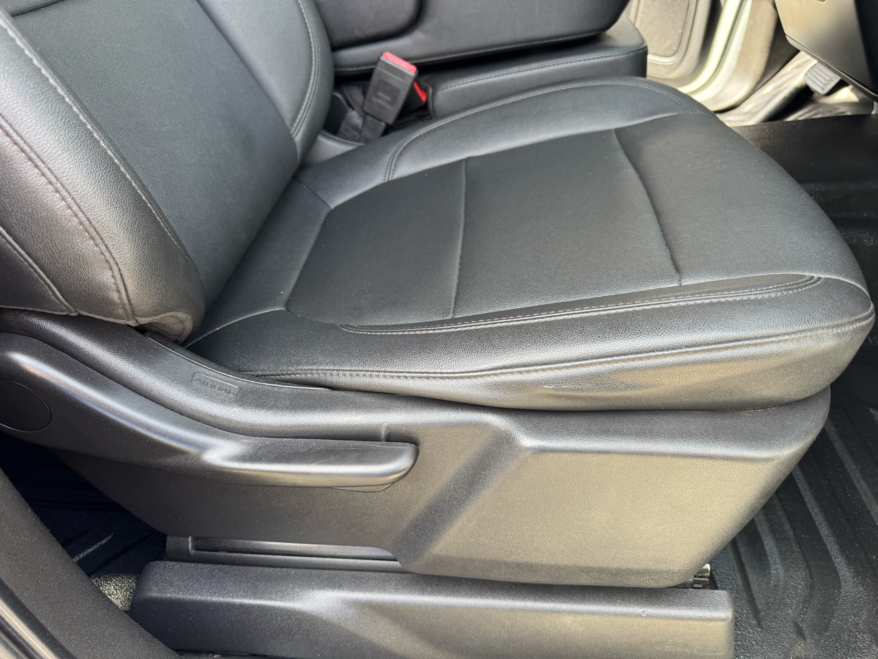 GMC Sierra 3500HD CC 2WD Crew Cab 177" WB, 60" CA 2021