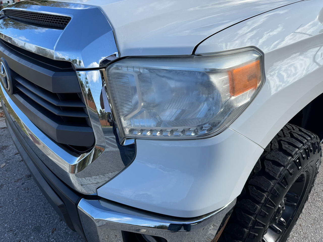 Toyota Tundra 4WD Truck Double Cab 5.7L FFV V8 6-Spd AT TRD Pro (Natl) 2016