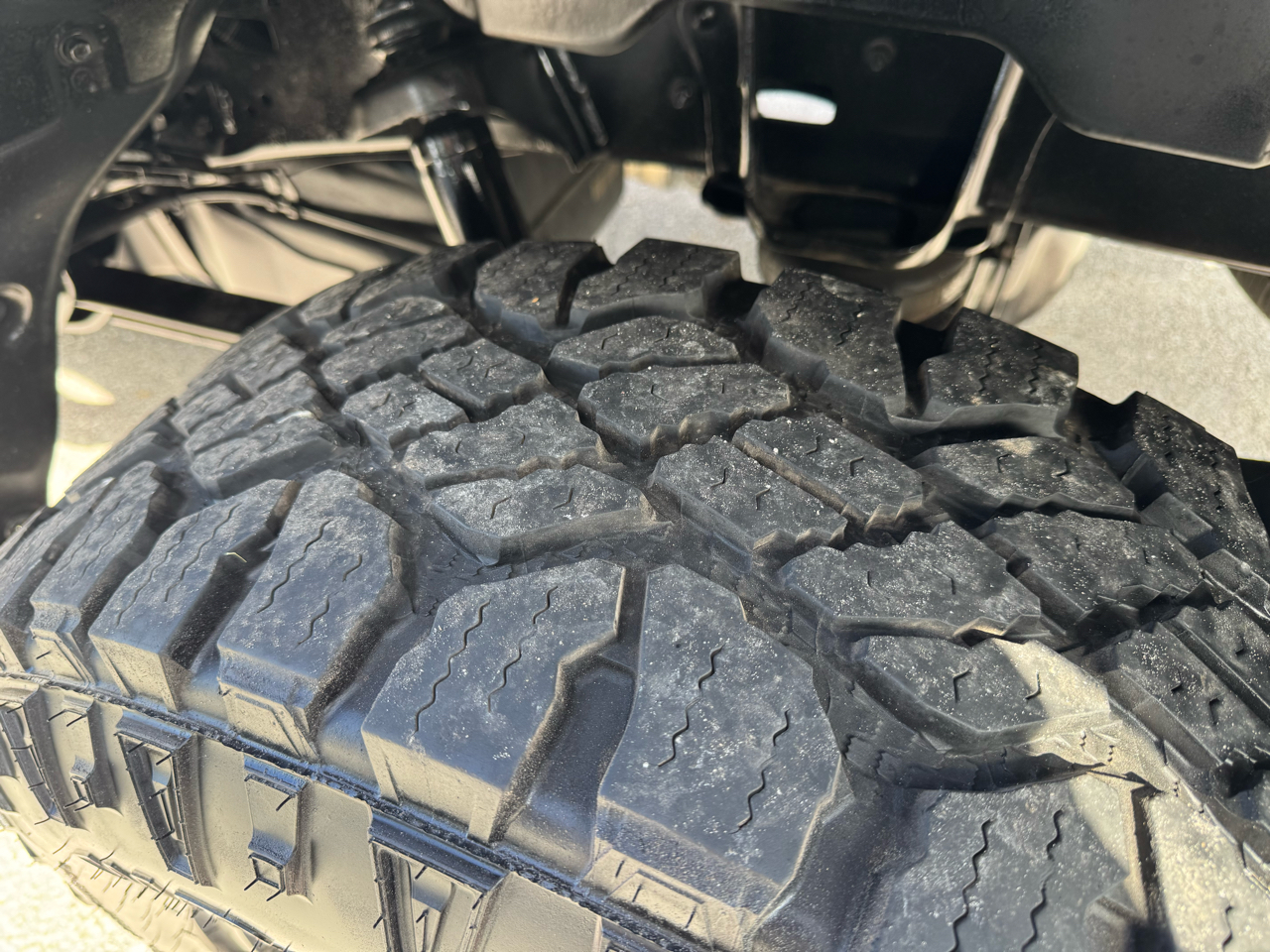 Toyota Tundra 4WD Truck Double Cab 5.7L FFV V8 6-Spd AT TRD Pro (Natl) 2016