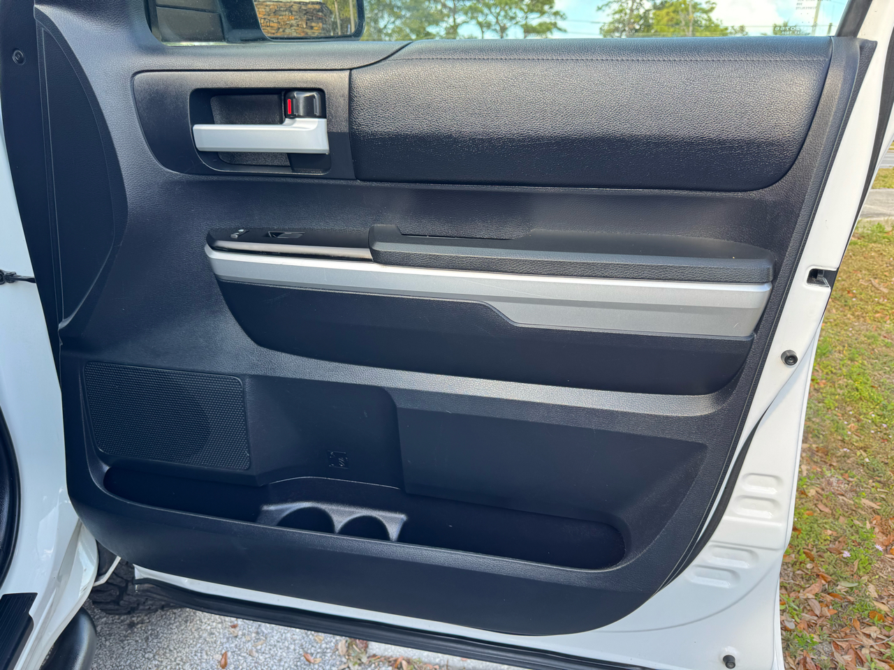 Toyota Tundra 4WD Truck Double Cab 5.7L FFV V8 6-Spd AT TRD Pro (Natl) 2016