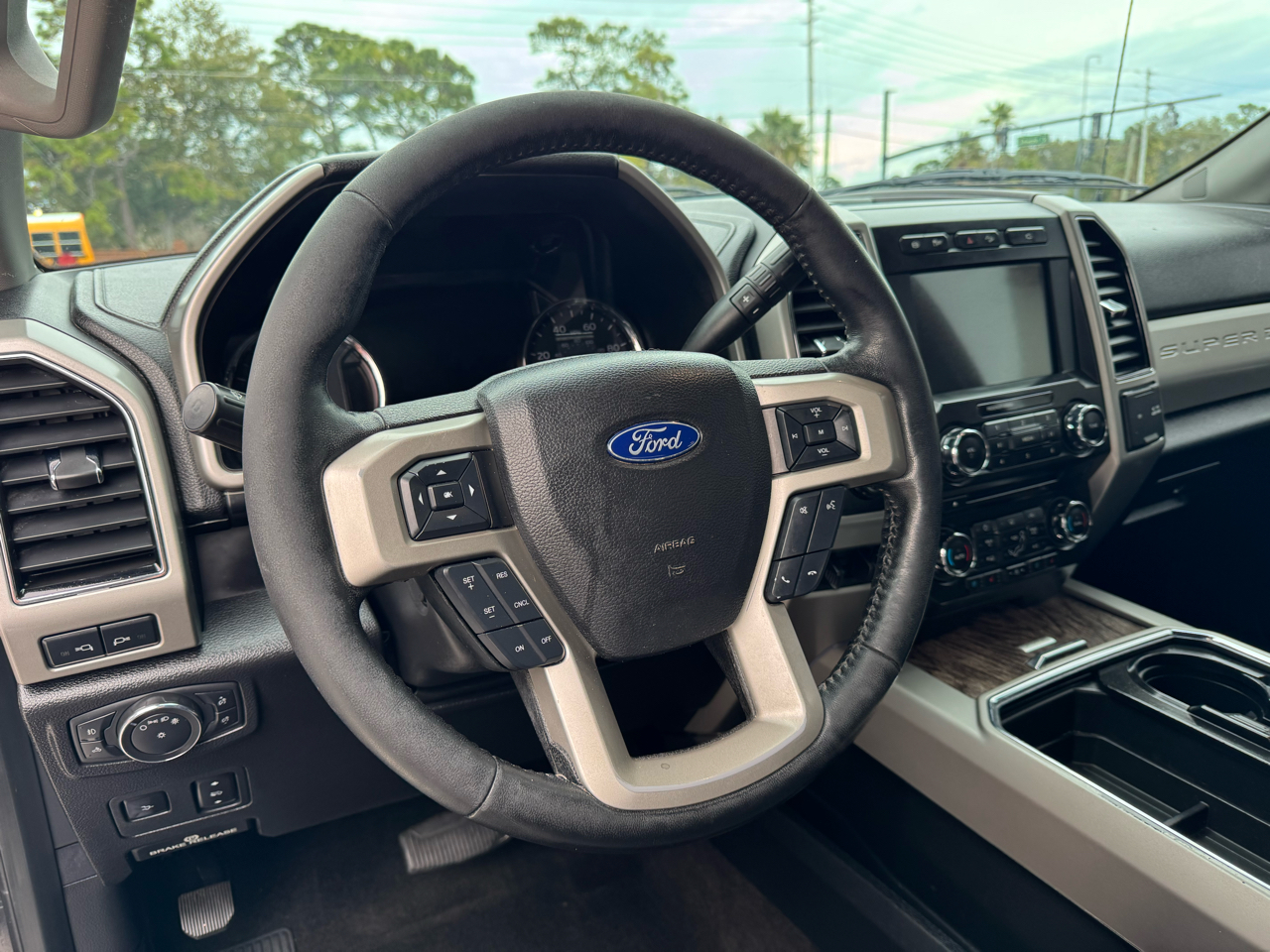 Ford Super Duty F-250 SRW Lariat 4WD Crew Cab 6.75' Box 2018