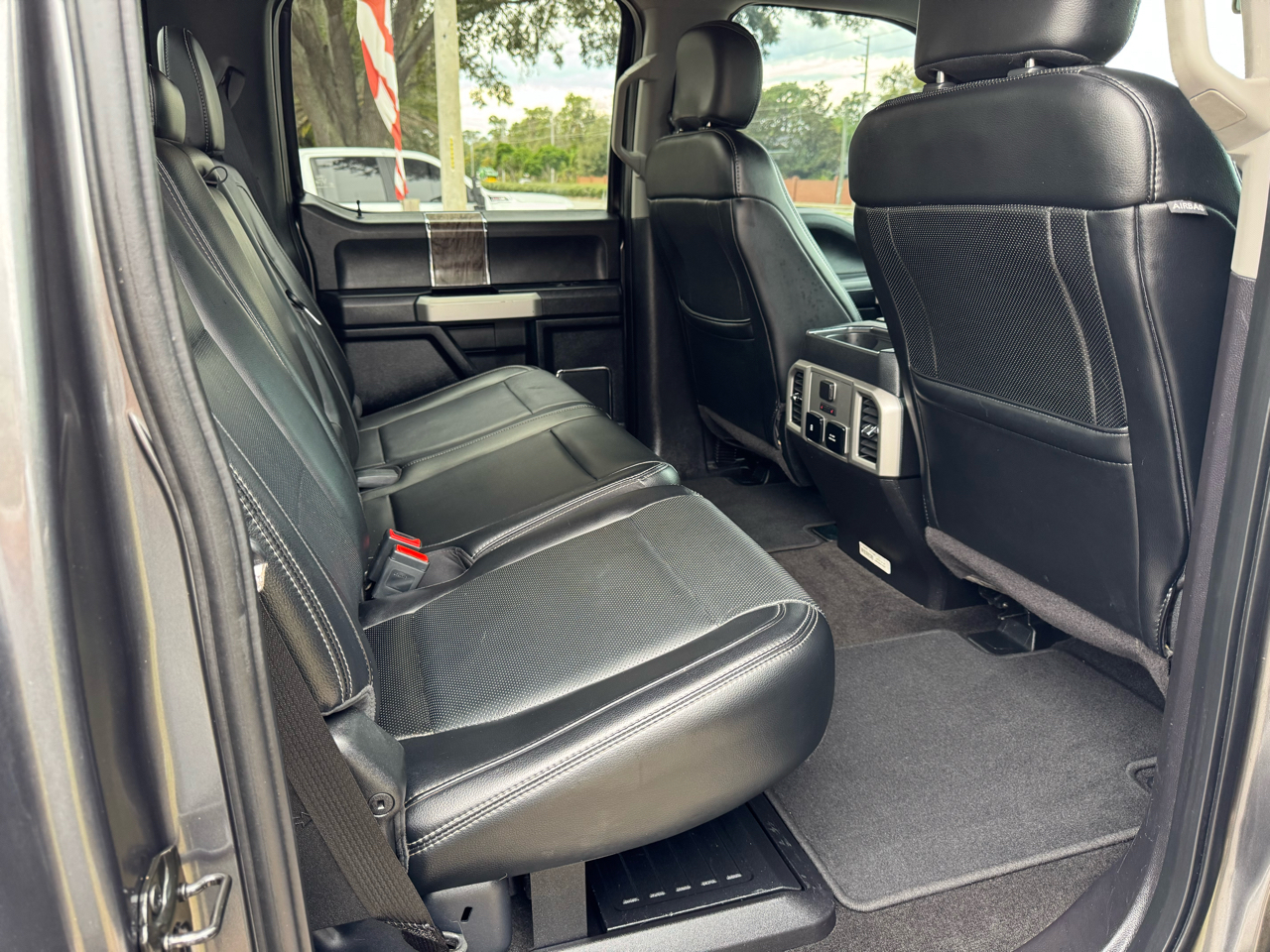 Ford Super Duty F-250 SRW Lariat 4WD Crew Cab 6.75' Box 2018