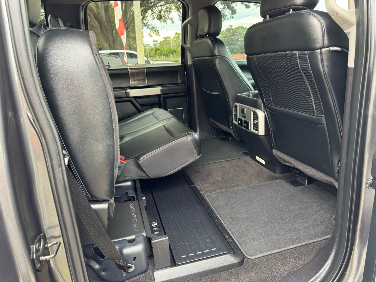 Ford Super Duty F-250 SRW Lariat 4WD Crew Cab 6.75' Box 2018