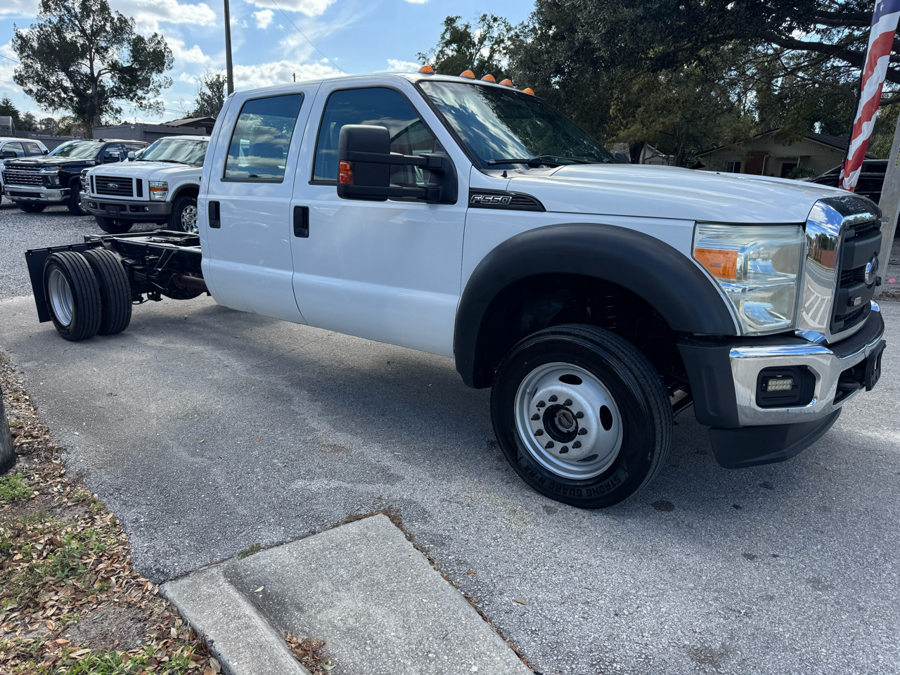 Ford Super Duty F-550 DRW 4WD Crew Cab 176" WB 60" CA XL 2015