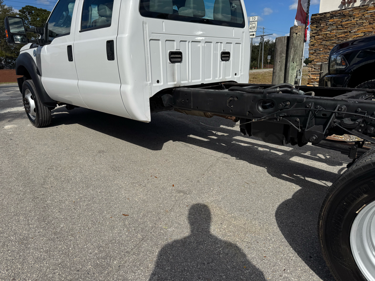 Ford Super Duty F-550 DRW 4WD Crew Cab 176" WB 60" CA XL 2015