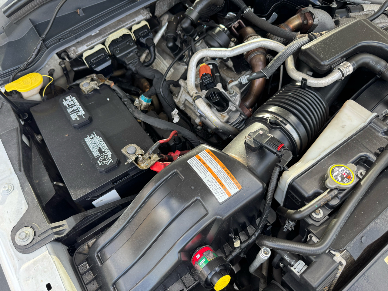 Ford Super Duty F-550 DRW 4WD Crew Cab 176" WB 60" CA XL 2015