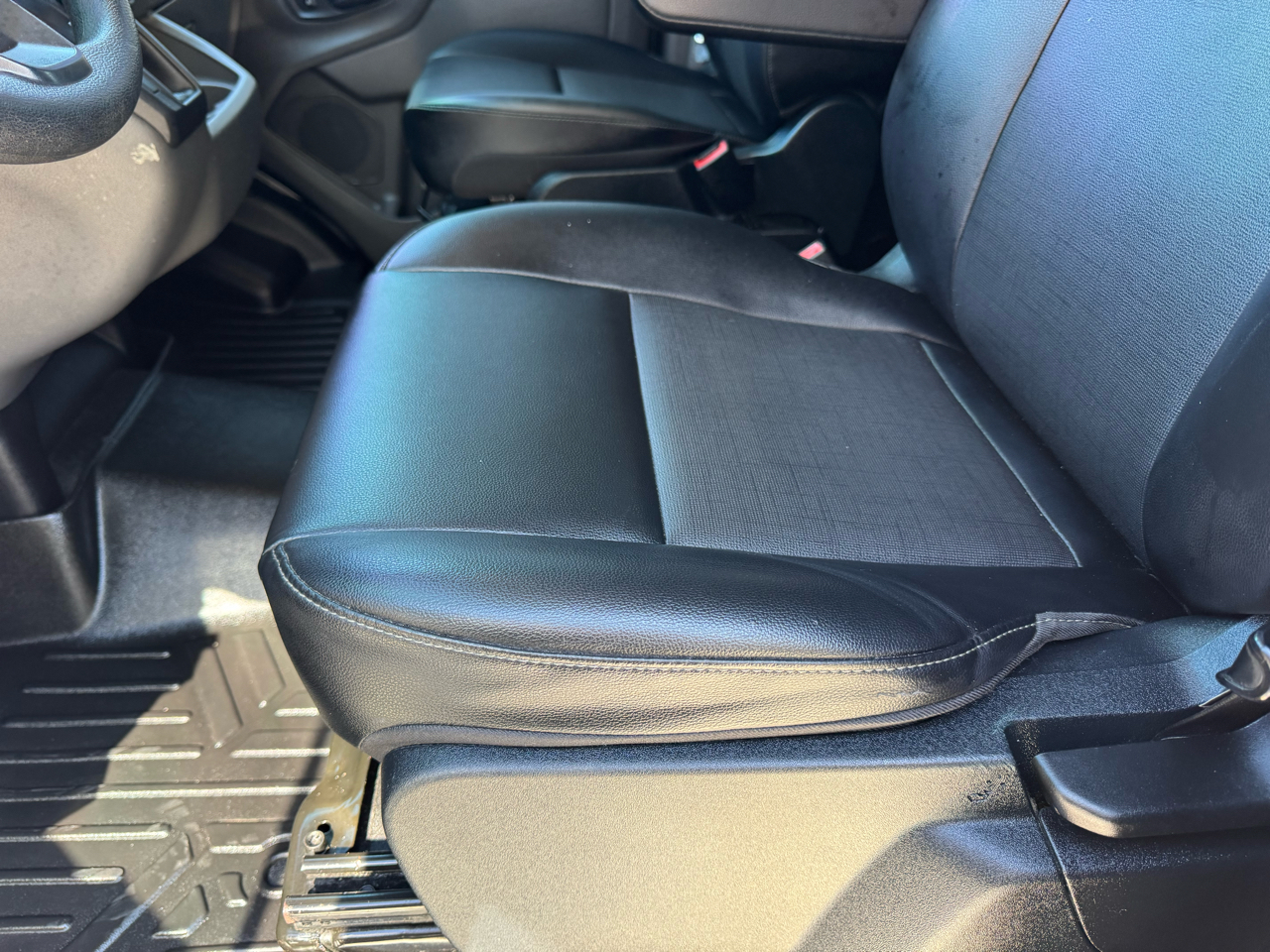 Ford Transit Cargo Van T-150 130" Med Rf 8670 GVWR RWD 2020