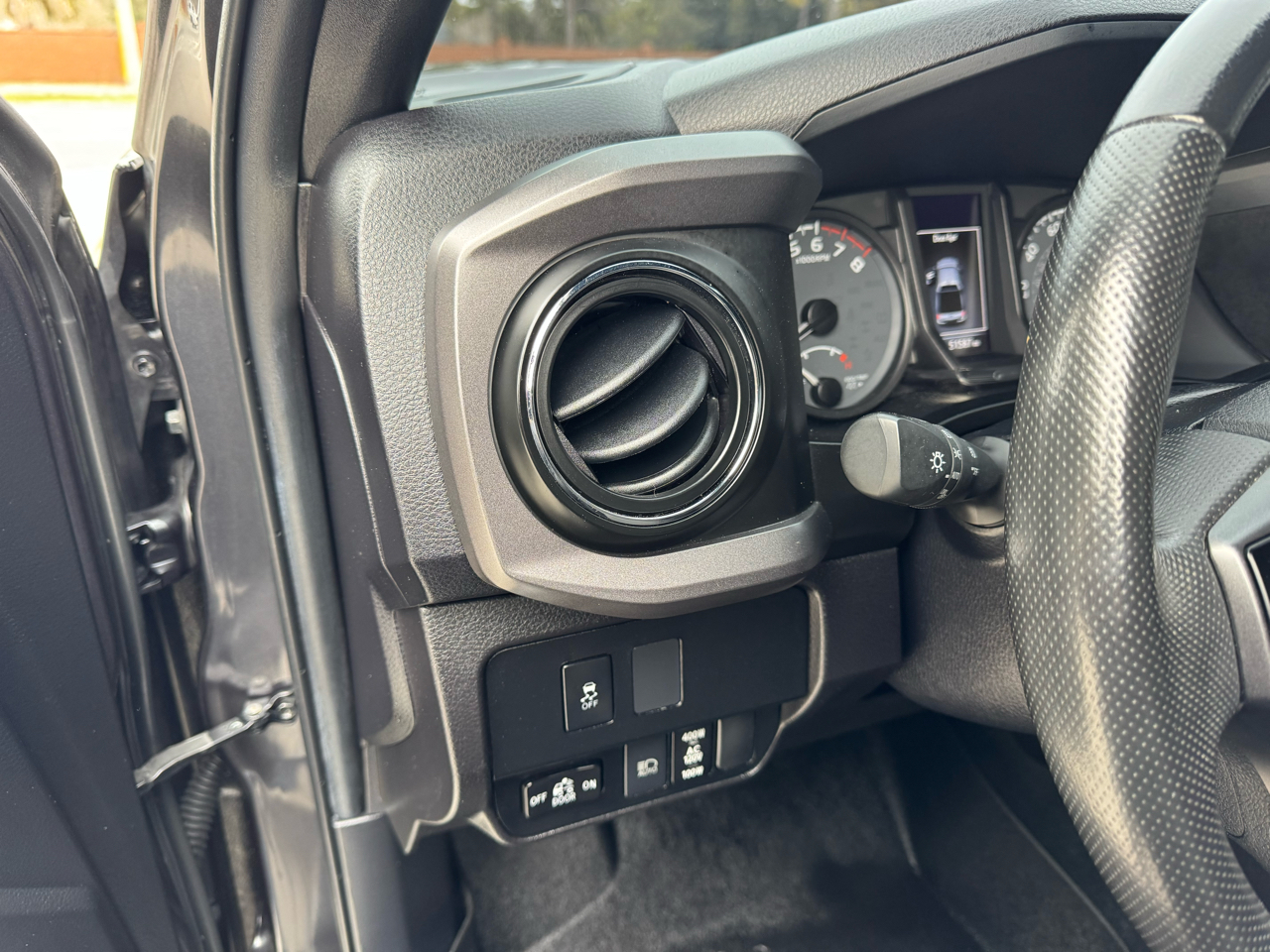 Toyota Tacoma 4WD TRD Off Road Double Cab 5' Bed V6 MT (Natl) 2022