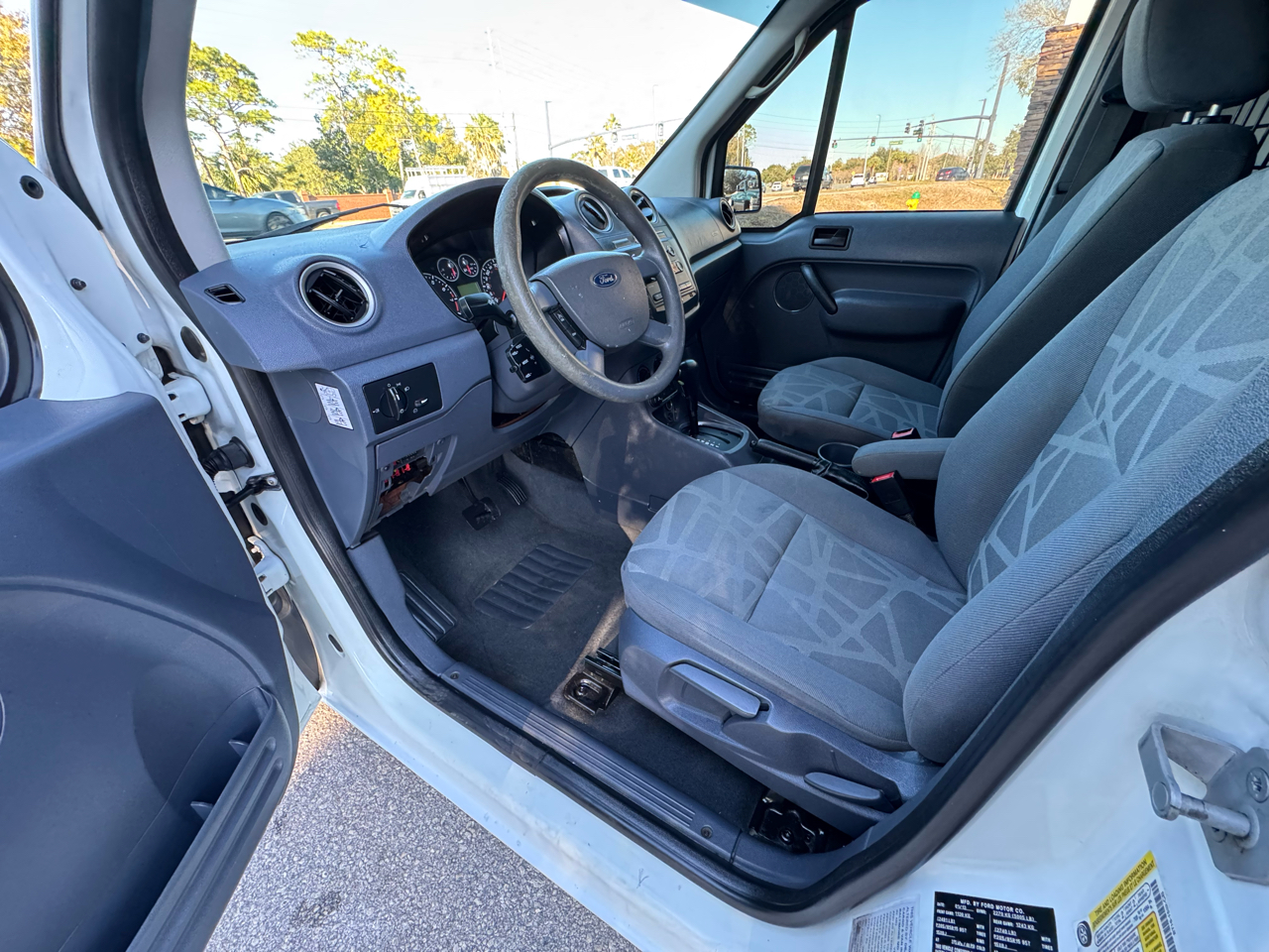 Ford Transit Connect 114.6" XLT w/o side or rear door glass 2013