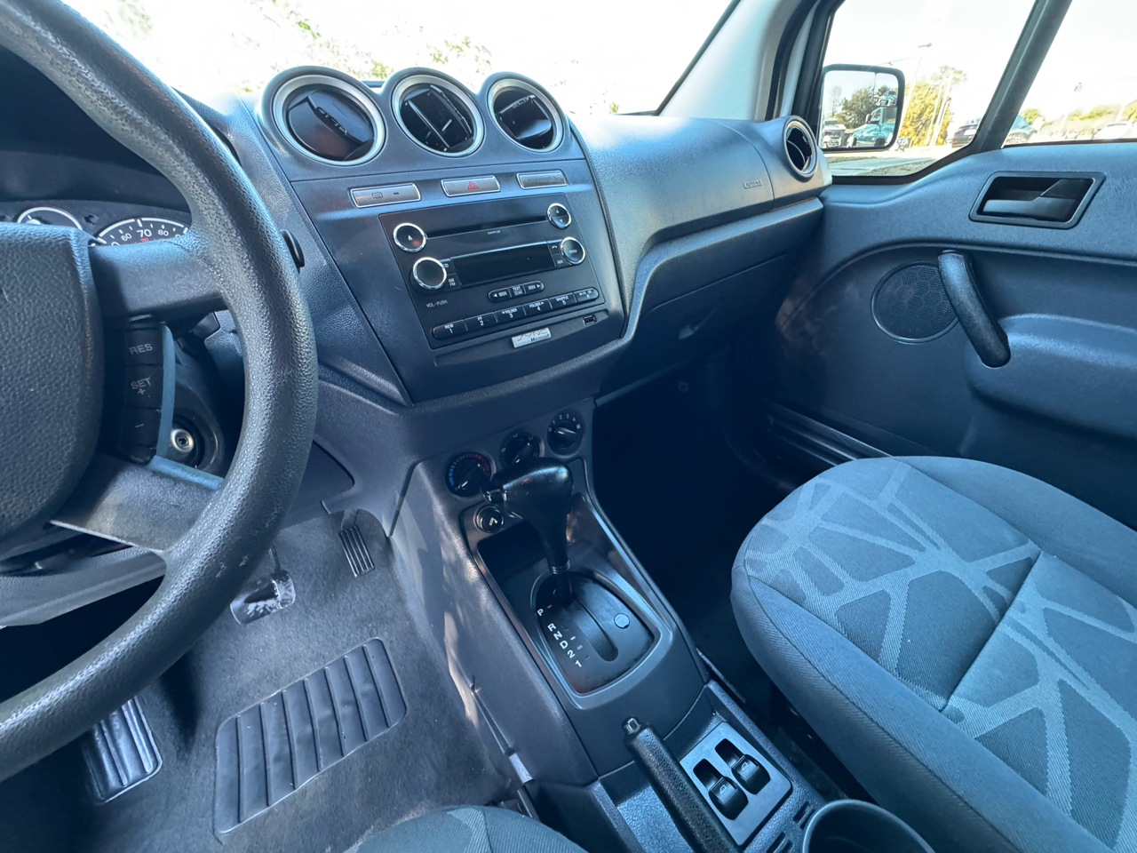 Ford Transit Connect 114.6" XLT w/o side or rear door glass 2013