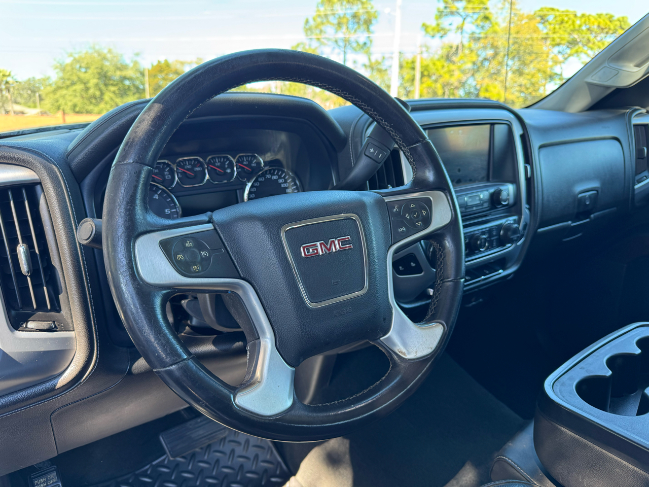 GMC Sierra 1500 4WD Crew Cab 143.5" SLE 2014