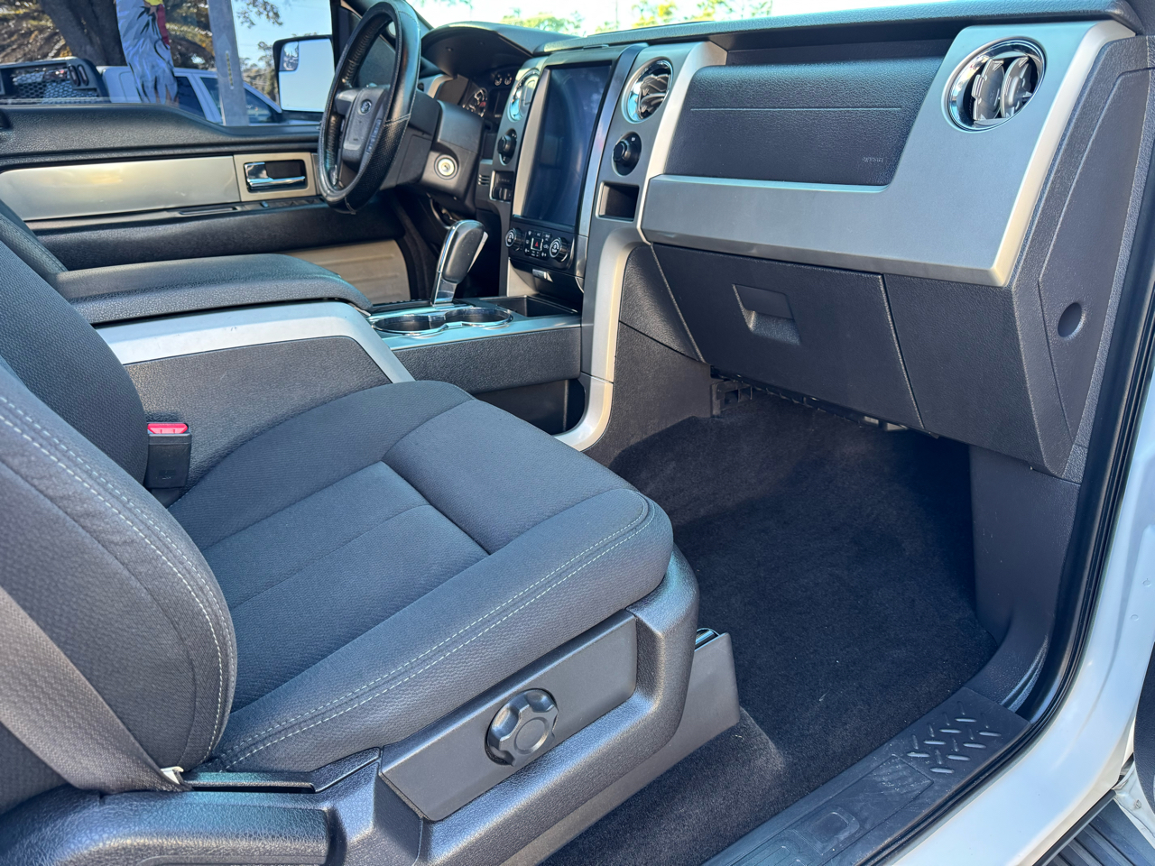 Ford F-150 4WD SuperCrew 145" FX4 2014