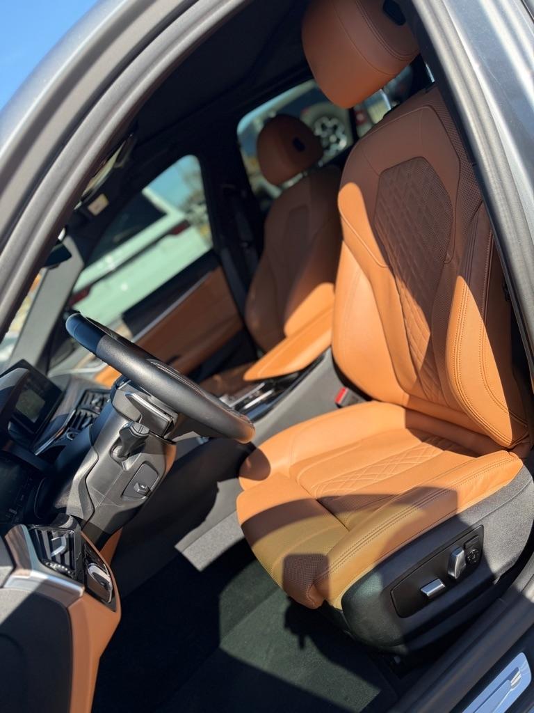 BMW 5-Series 540i xDrive 2023