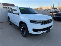 2022 Jeep Wagoneer 