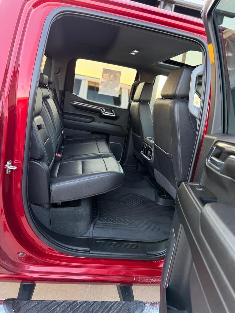 Chevrolet Silverado 1500 LTZ Crew Cab 4WD 2023