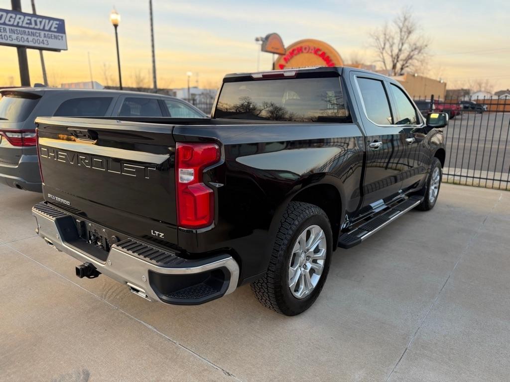 Chevrolet Silverado 1500 LTZ Crew Cab 4WD 2023
