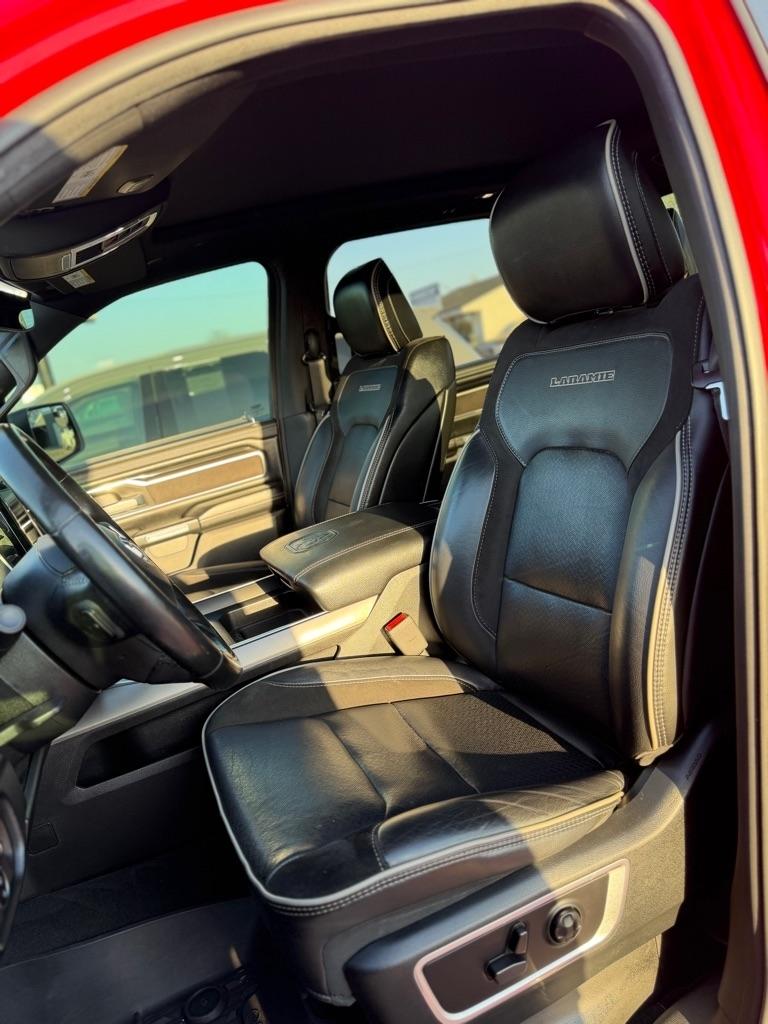 RAM 1500 Laramie Crew Cab SWB 4WD 2021