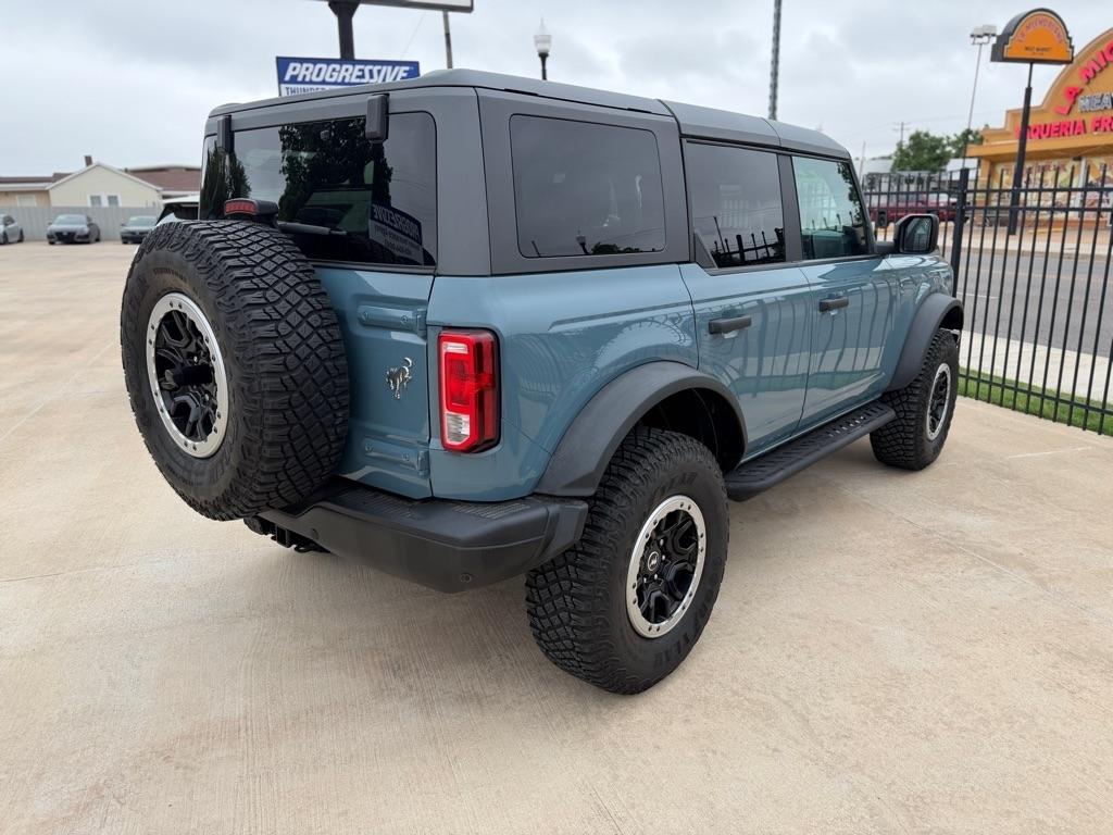 Ford Bronco Base 4-Door w/Advanced 2022