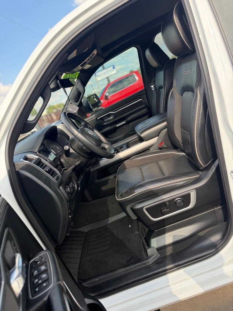 RAM 1500 Laramie Crew Cab SWB 4WD 2024
