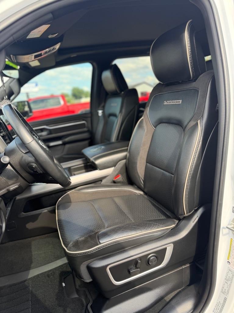 RAM 1500 Laramie Crew Cab SWB 4WD 2024